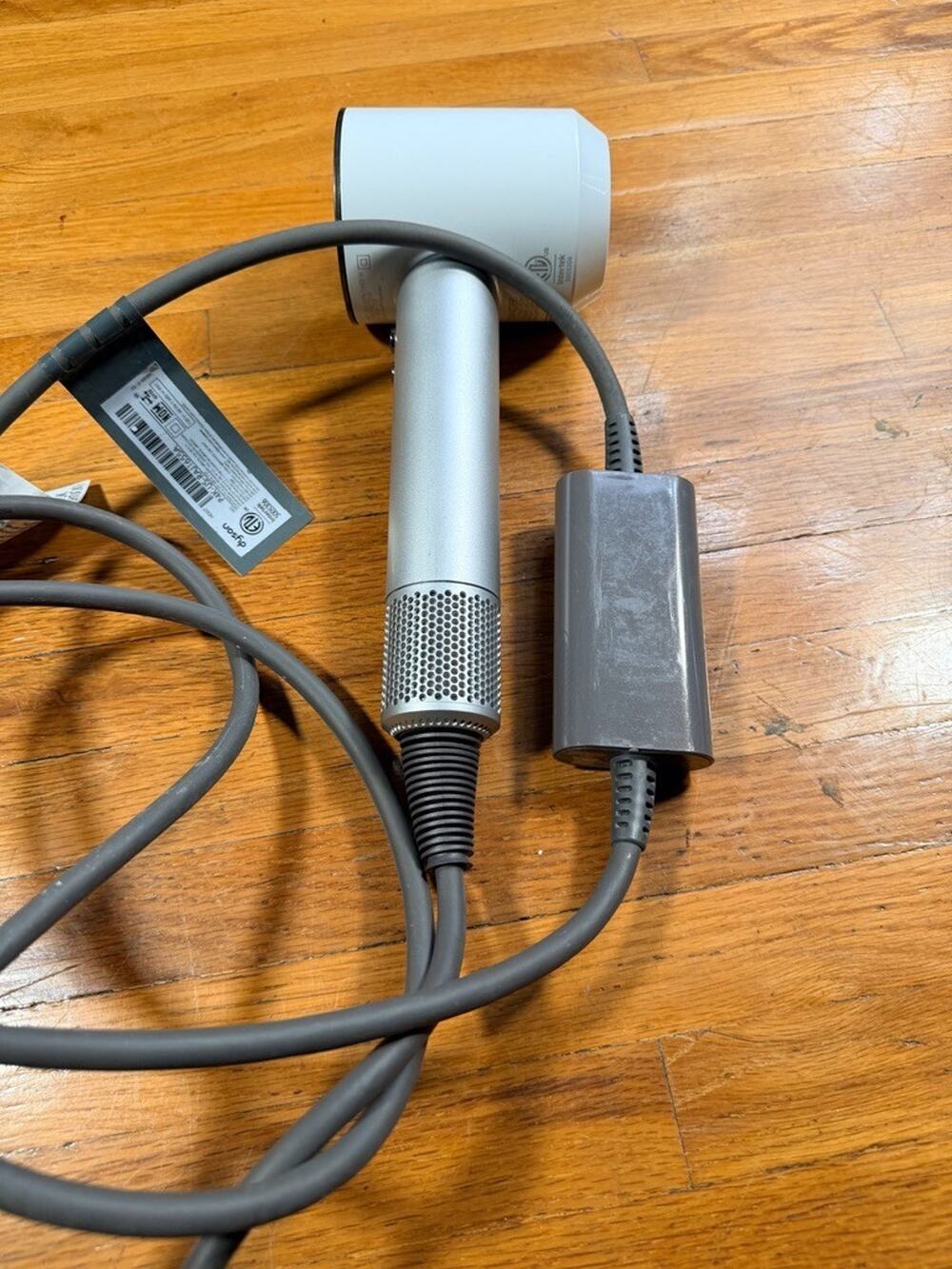 Dyson Supersonic HD08 Hair Dryer Silver/White 1600W No Attachments